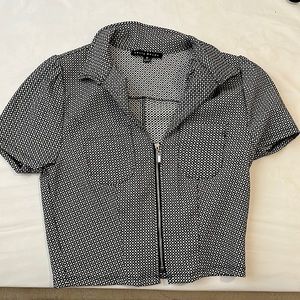 zip up black and white collared shirt